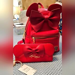 DISNEY Minnie Mouse Backpack Purse & Wallet. Red